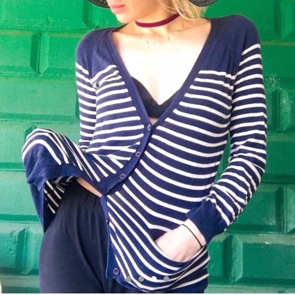 Olive&Oak striped button navy striped cardigan - Picture 3 of 4